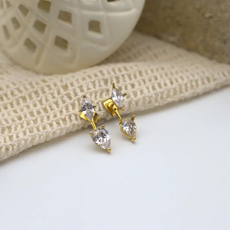 Clous d'oreilles acier ou argent  sertis de Zircons