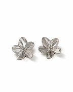 Boucles d’oreilles fleurs en acier inoxydable argenté, pétales en relief et design romantique