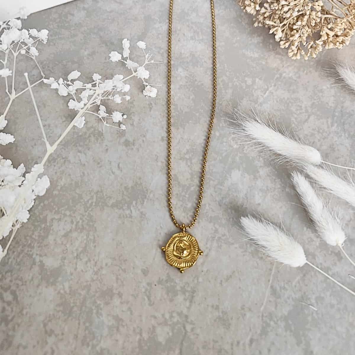 Colliers pendentif en acier inoxydable martelés style ethnique doré en forme de rond et chaîne  à petites billes