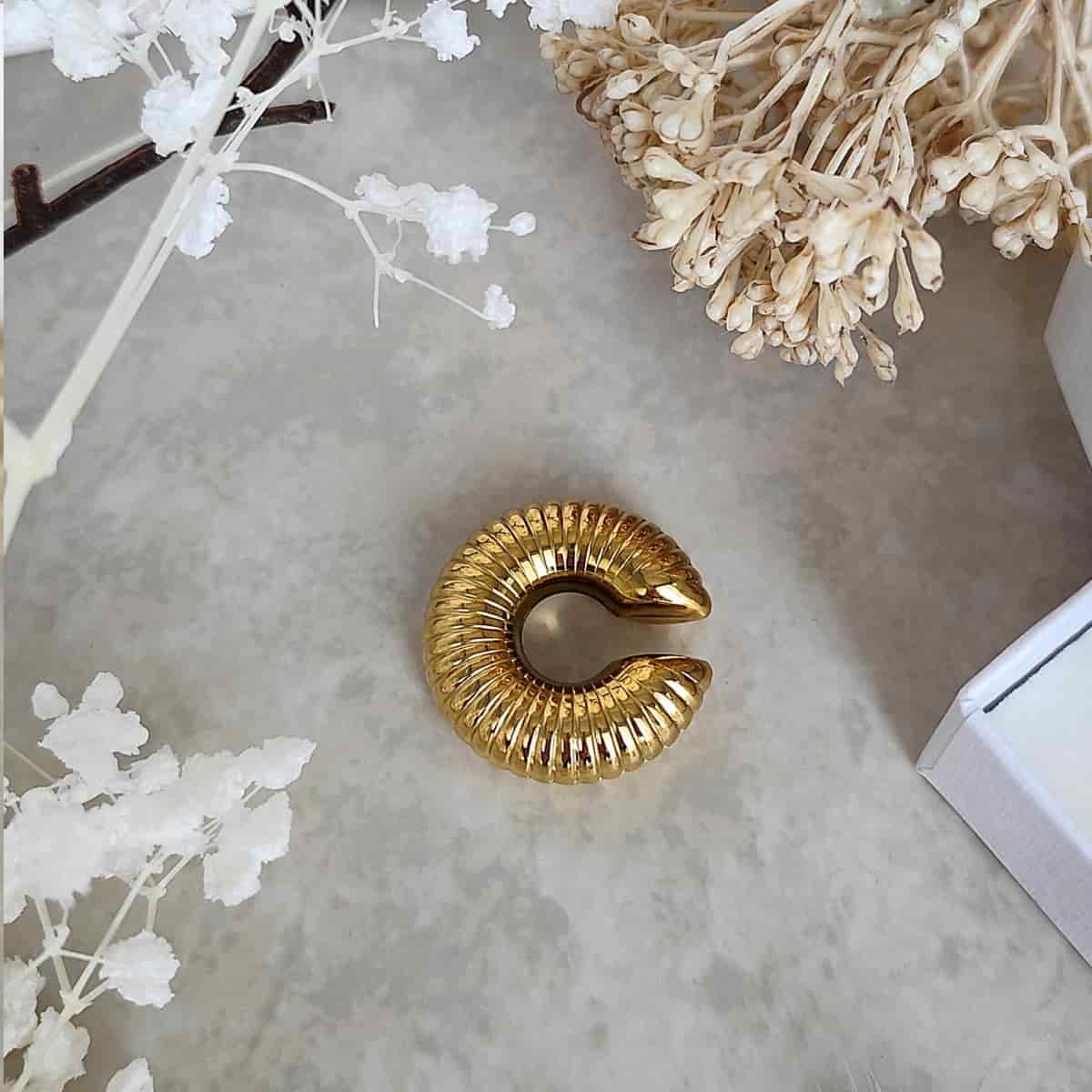 earcuff en acier inoxydable doré en forme d'anneau épais et strié