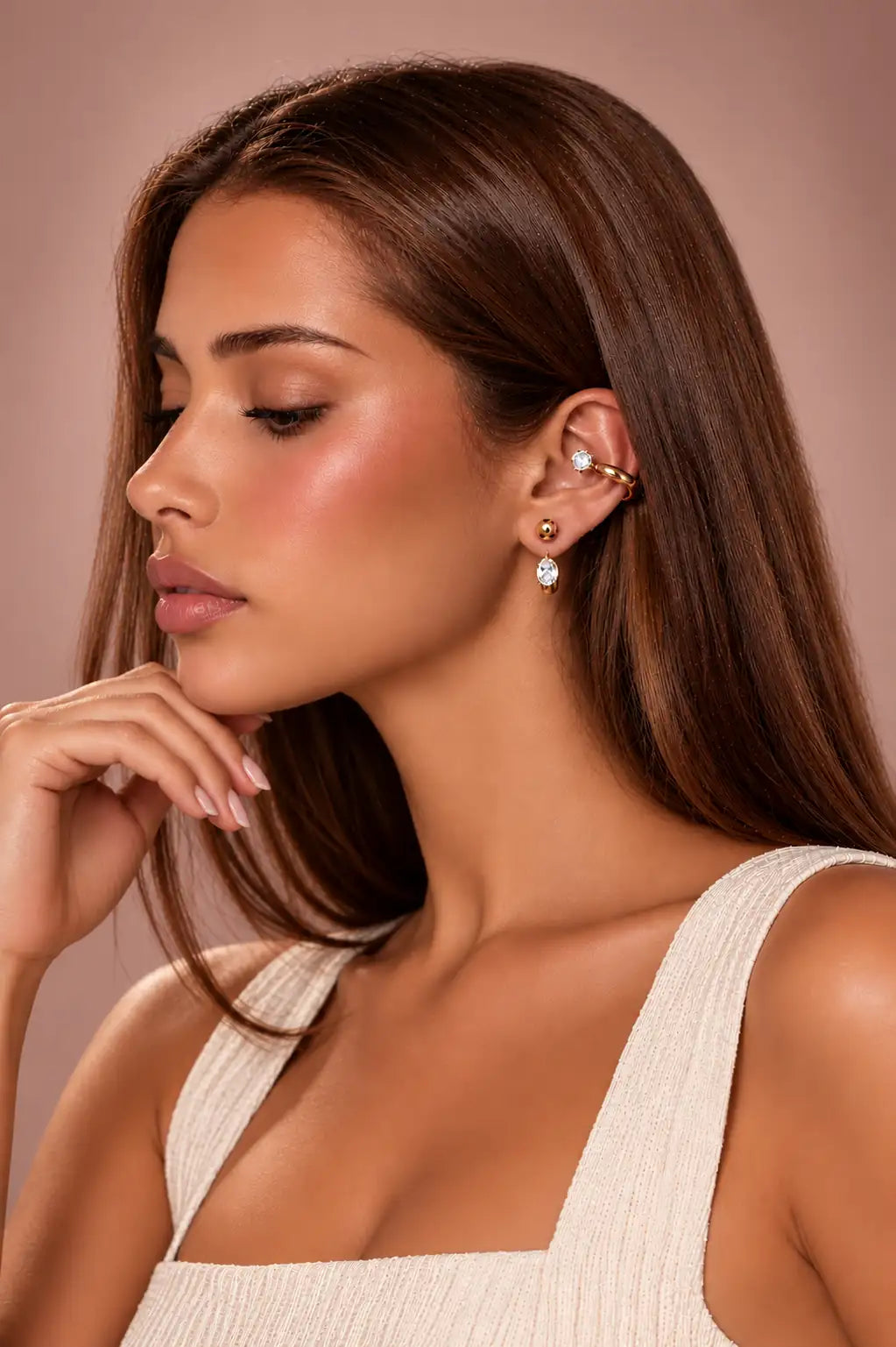 Earcuff doré en acier inoxydable en forme d' anneau avec un petit zircon côté intérieur de l'oreille
